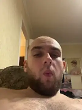 LuckyGirlfriends online show from January 7, 2026, 6:32 pm