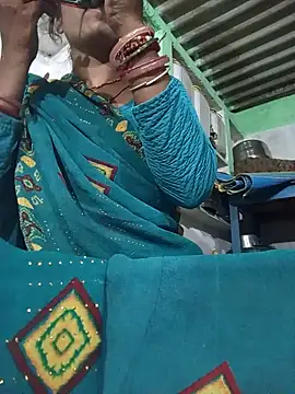 Snapshot of MISS_LOVE_001 chatting on September 20, 2025, 4:52 pm MISS LOVE 001 online show from September 20, 2025, 4:52 pm