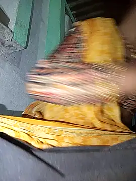 Snapshot of MISS_LOVE_001 chatting on October 2, 2025, 4:03 pm MISS LOVE 001 online show from October 2, 2025, 4:03 pm