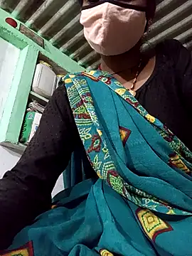 Snapshot of MISS_LOVE_001 chatting on October 10, 2025, 5:12 pm MISS LOVE 001 online show from October 10, 2025, 5:12 pm