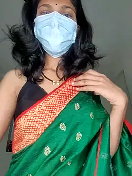 Shivani2002 online show from April 12, 2026, 12:48 am