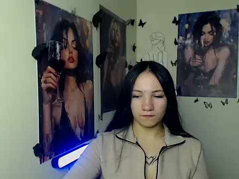 Em7MaA online show from October 28, 2025, 1:14 pm