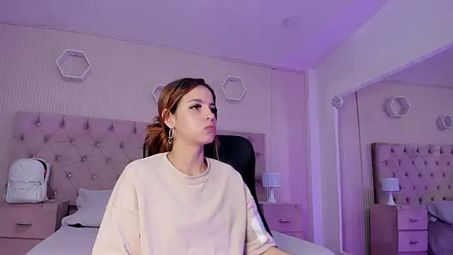 MadisonSky  online show from November 15, 2025, 12:34 pm