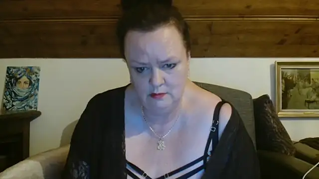 TiffanyMature online show from March 11, 2026, 10:38 pm