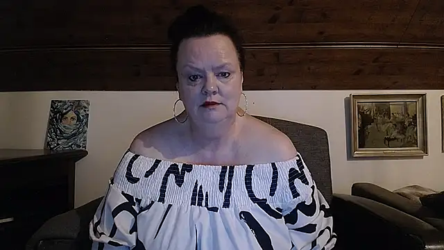 Snapshot of TiffanyMature chatting on May 21, 2026, 7:04 am TiffanyMature online show from May 21, 2026, 7:04 am