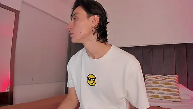 Snapshot of AlexanderHall chatting on October 4, 2025, 8:51 pm AlexanderHall online show from October 4, 2025, 8:51 pm