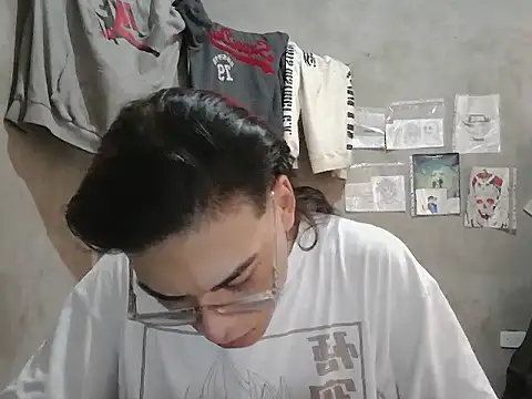 Snapshot of dirty_model chatting on April 18, 2026, 6:01 pm dirty model online show from April 18, 2026, 6:01 pm
