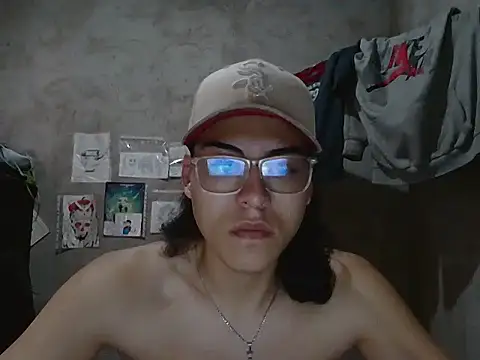Snapshot of dirty_model chatting on April 19, 2026, 7:38 pm dirty model online show from April 19, 2026, 7:38 pm