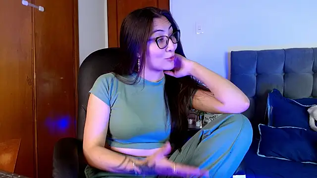 Snapshot of Liana_99 chatting on September 17, 2025, 4:41 pm Liana 99 online show from September 17, 2025, 4:41 pm