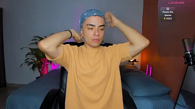 Snapshot of obzidyan chatting on September 8, 2025, 3:55 pm obzidyan online show from September 8, 2025, 3:55 pm