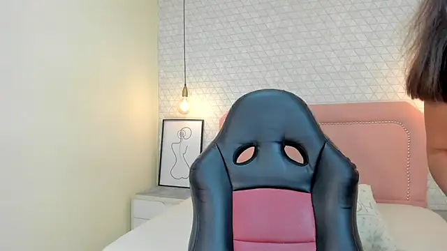 MELISSAROUGE online show from February 25, 2026, 12:59 pm