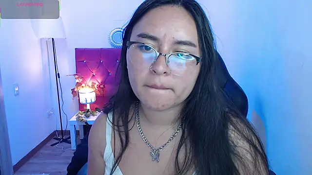 Snapshot of SashaGrey__ chatting on September 23, 2025, 3:04 pm SashaGrey online show from September 23, 2025, 3:04 pm