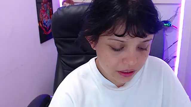 Snapshot of minnie_cake chatting on November 26, 2025, 9:49 pm minnie cake online show from November 26, 2025, 9:49 pm