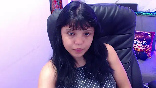 Snapshot of minnie_cake chatting on November 28, 2025, 11:40 pm minnie cake online show from November 28, 2025, 11:40 pm