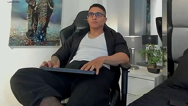 Dash Bukoski online show from February 16, 2026, 11:39 am