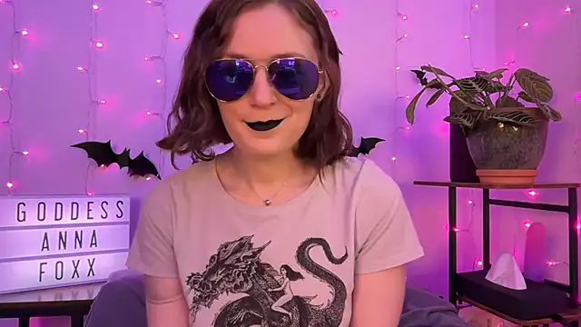 mistressannafoxx online show from November 24, 2025, 10:09 pm