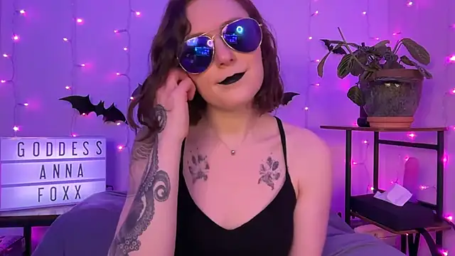 mistressannafoxx online show from November 26, 2025, 11:39 pm