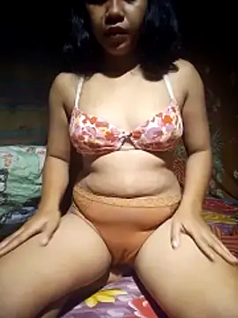 hotmomma8 online show from November 1, 2025, 8:33 pm