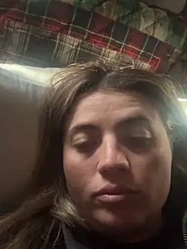 Snapshot of M1l3yD3w chatting on November 14, 2025, 9:35 pm M1l3yD3w online show from November 14, 2025, 9:35 pm