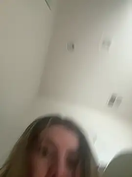 Snapshot of M1l3yD3w chatting on February 14, 2026, 8:05 pm M1l3yD3w online show from February 14, 2026, 8:05 pm