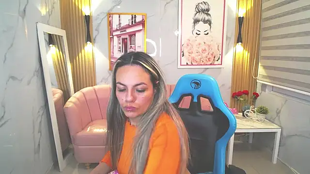 Snapshot of Jade_Jones_a chatting on September 19, 2025, 3:41 am Jade Jones a online show from September 19, 2025, 3:41 am