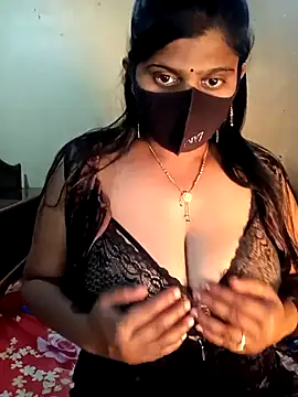 reena502 online show from January 13, 2026, 6:46 pm