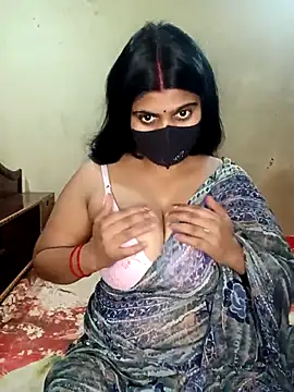 reena502 online show from April 25, 2026, 4:04 am