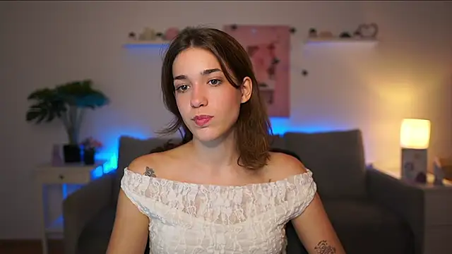 kissie cat online show from October 3, 2025, 1:19 pm