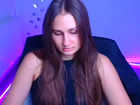 Stefanie Sweet online show from September 25, 2025, 5:11 am