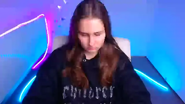 Stefanie Sweet online show from October 24, 2025, 5:26 am