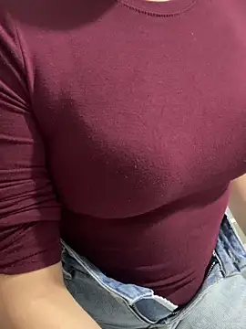 lanlan girl2k online show from November 25, 2025, 2:28 pm