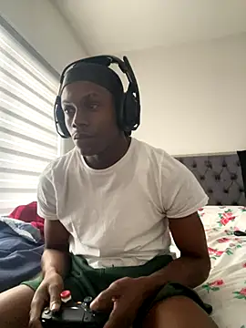 labishyoung25 online show from December 3, 2025, 7:56 pm