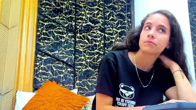 MiaCours online show from March 30, 2026, 7:15 pm