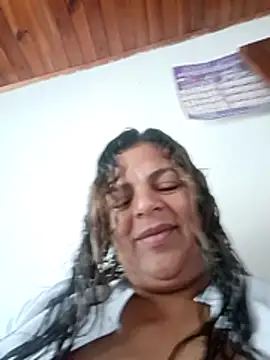 Mia-Glow online show from April 6, 2026, 12:06 pm