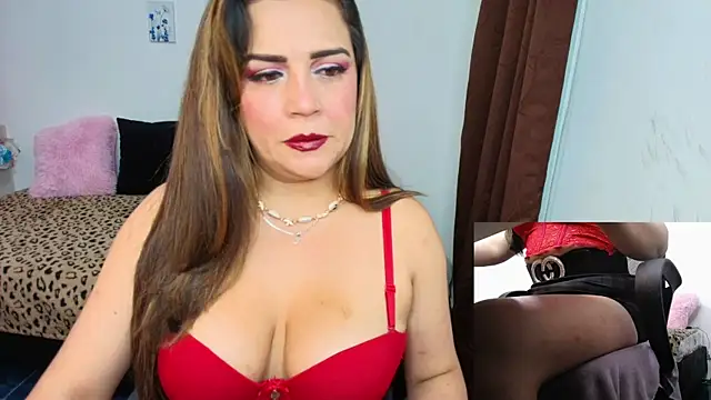 Snapshot of Paulina-Becerraa chatting on July 3, 2026, 5:03 am Paulina-Becerraa online show from July 3, 2026, 5:03 am