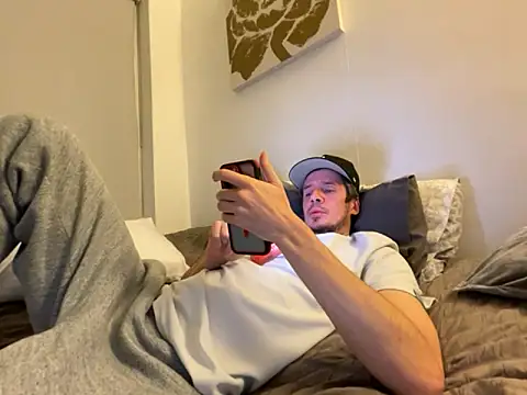 Snapshot of shyandchilling chatting on November 27, 2025, 9:06 pm shyandchilling online show from November 27, 2025, 9:06 pm