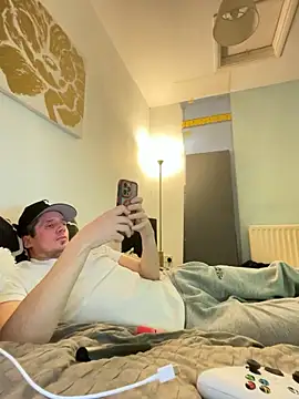 Snapshot of shyandchilling chatting on February 23, 2026, 8:17 pm shyandchilling online show from February 23, 2026, 8:17 pm