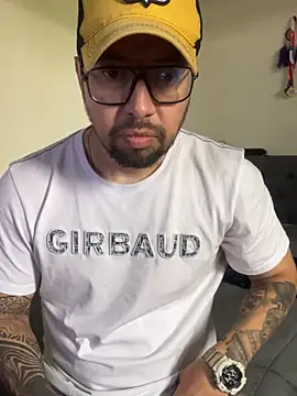 pareja sexo online show from October 15, 2025, 5:24 pm