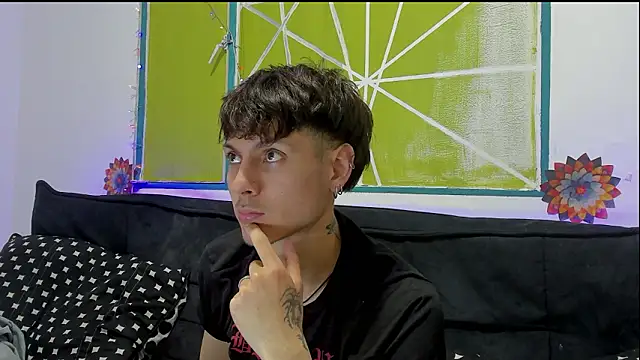 Snapshot of Dioniso_guy8 chatting on February 19, 2026, 8:27 pm Dioniso guy8 online show from February 19, 2026, 8:27 pm