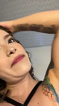 alysa g  online show from December 2, 2025, 9:32 pm