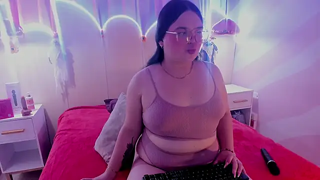 Lushi Love online show from October 15, 2025, 5:13 pm