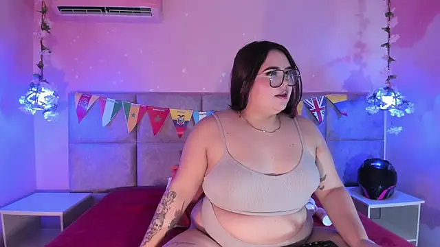 Snapshot of Lushi_Love chatting on July 11, 2026, 3:20 am Lushi Love online show from July 11, 2026, 3:20 am