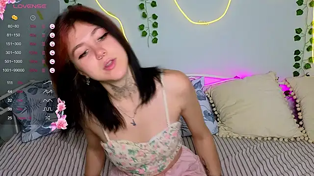 sweet miami online show from October 4, 2025, 1:47 am