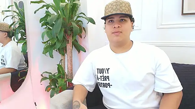 Naim Bennetsex online show from November 14, 2025, 6:28 pm