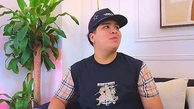 Naim Bennetsex online show from March 4, 2026, 7:31 pm