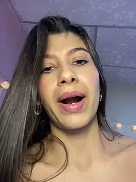 Snapshot of Lenapink19 chatting on February 3, 2026, 2:53 am Lenapink19 online show from February 3, 2026, 2:53 am