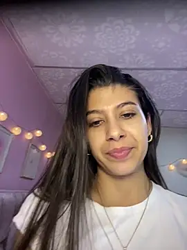 Snapshot of Lenapink19 chatting on February 8, 2026, 7:28 pm Lenapink19 online show from February 8, 2026, 7:28 pm