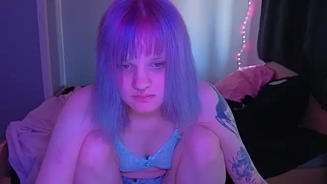 Elieiza xo online show from March 28, 2026, 9:09 am