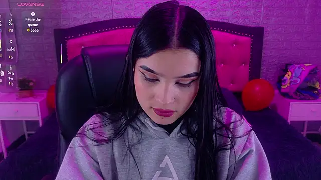 Natalie loffreda online show from March 7, 2026, 3:14 am