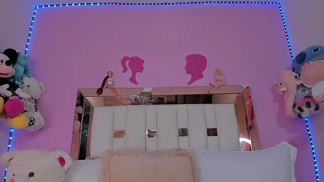 Snapshot of Emmy_Rivas chatting on September 27, 2025, 12:15 am Emmy Rivas online show from September 27, 2025, 12:15 am